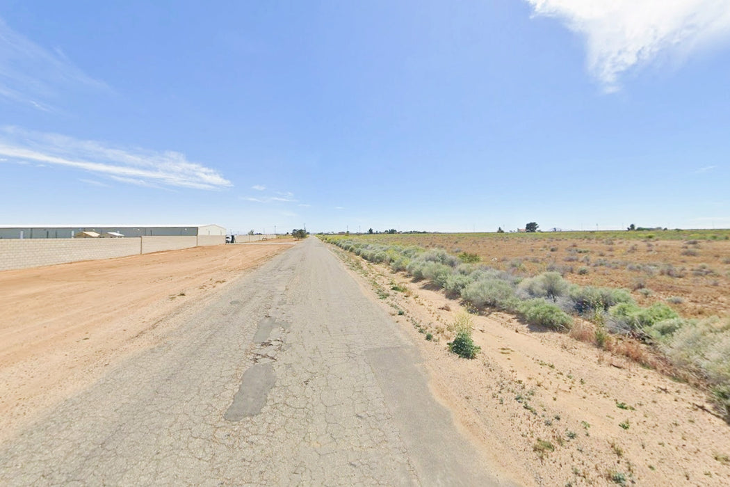 0.23 Acre California City, Kern County, CA (Water)