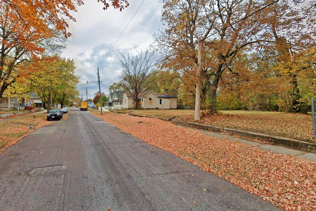 0.08 Acre Peoria, Peoria County, IL (Power, Water, & Paved Road)