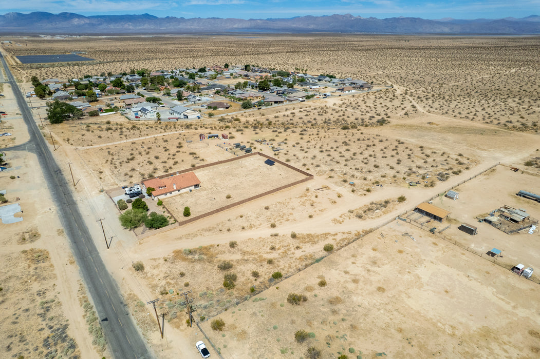 1.27 Acres California City, Kern County, CA (Power, Water, & Paved Road)