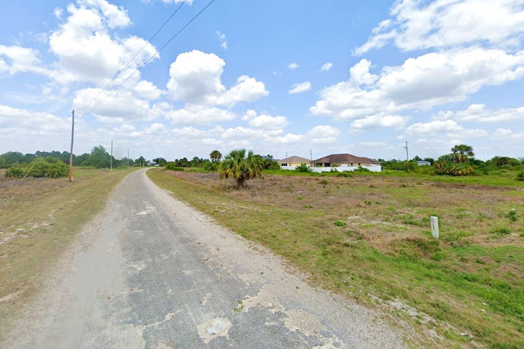 0.23 Acre Lehigh Acres, Lee County, FL (Power, Water, & Paved Road)