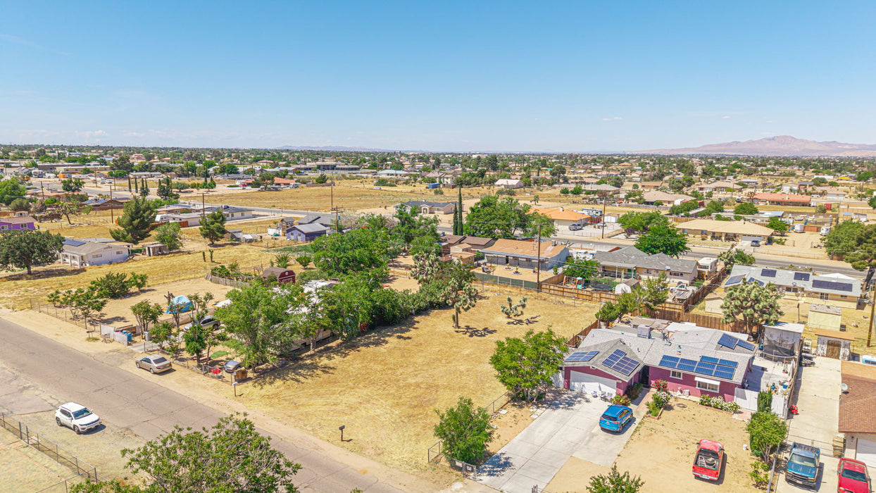 0.26 Acre Hesperia, San Bernardino County, CA (Power, Water, & Paved Road)