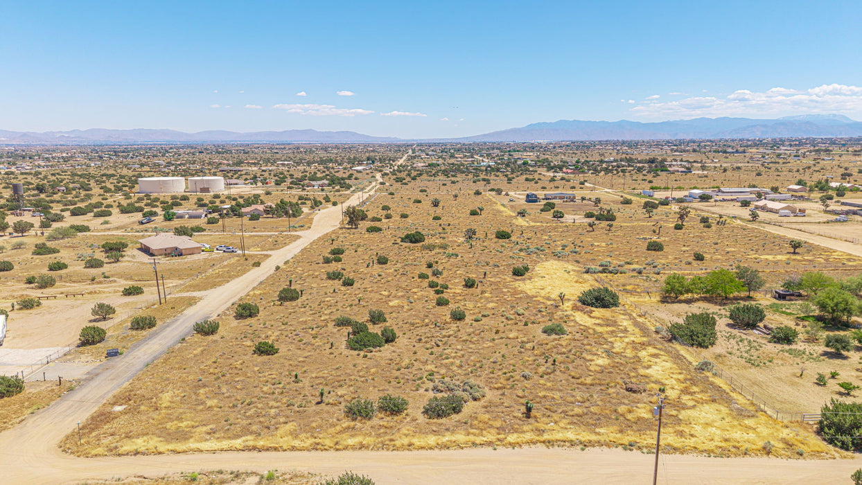 4.55 Acres Phelan, San Bernardino County, CA (Power & Water)