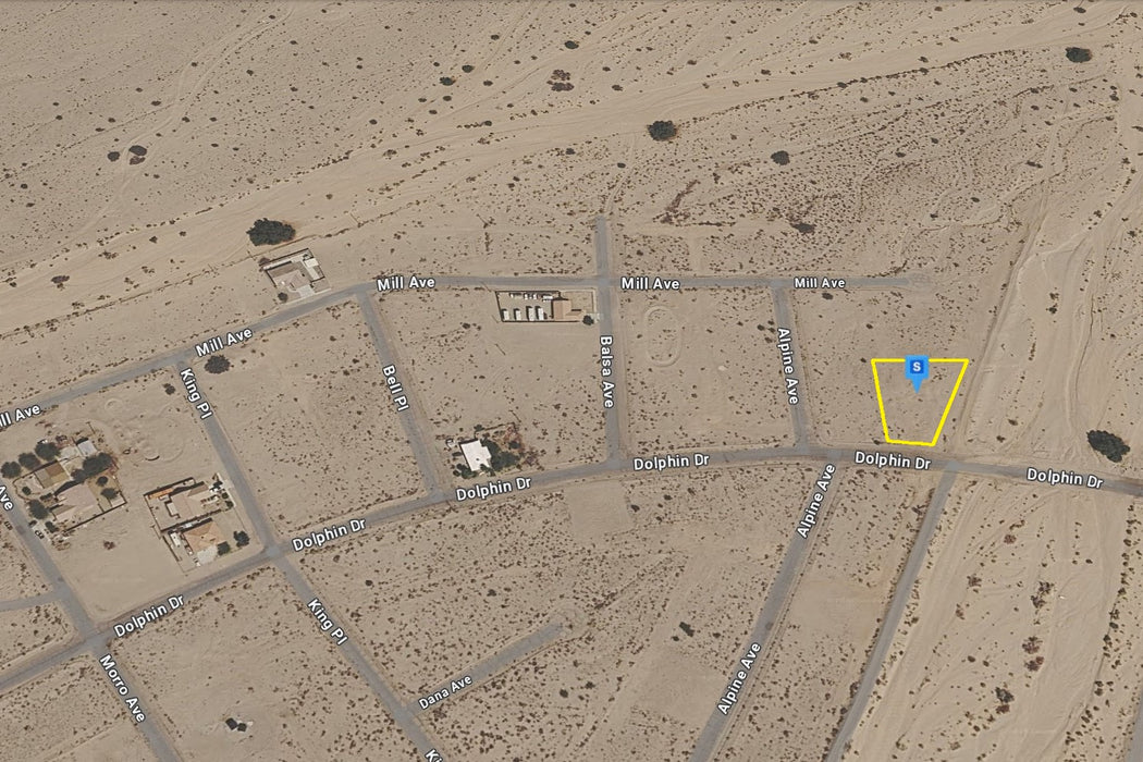 0.53 Acre Salton City, Imperial County, CA (Water & Paved Road)