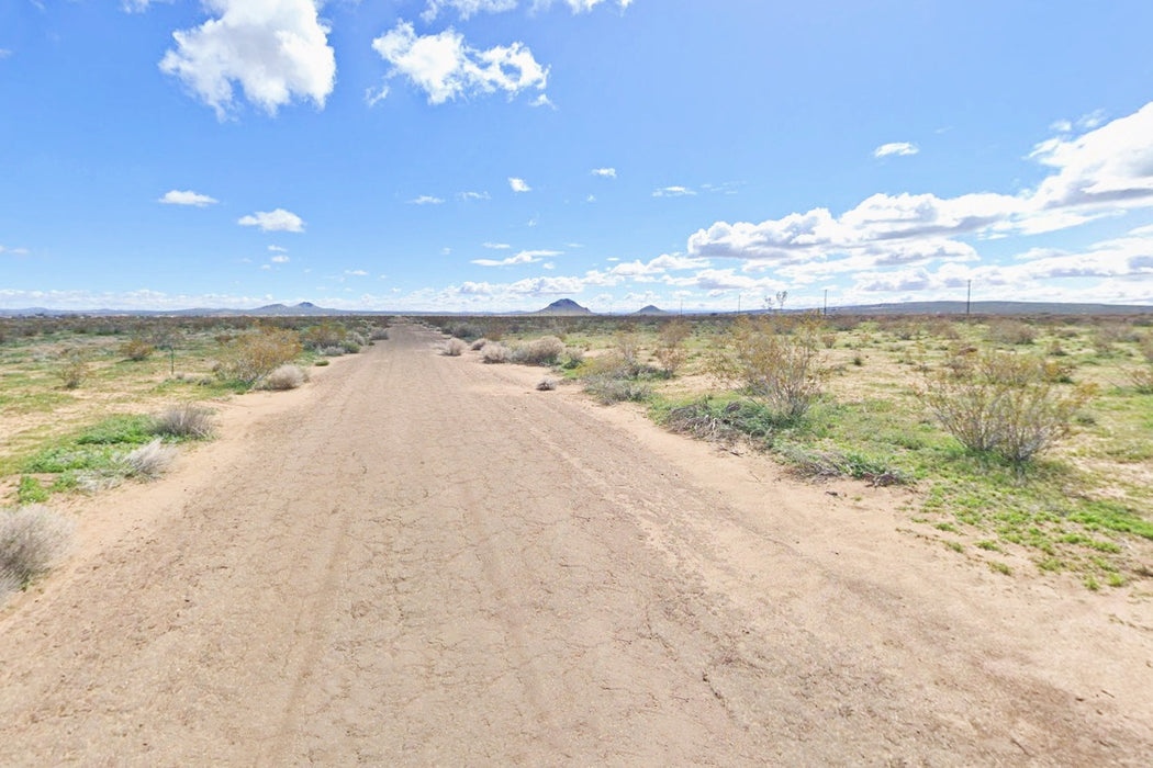 0.24 Acre California City, Kern County, CA (Water)