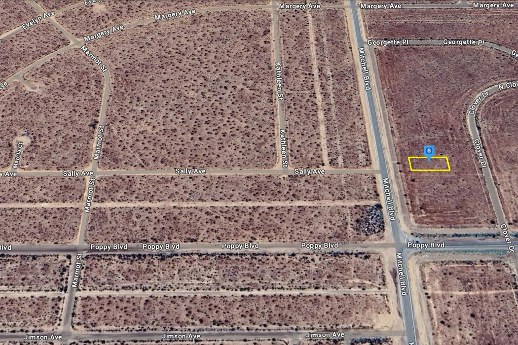 0.22 Acre California City, Kern County, CA (Water & Paved Road)