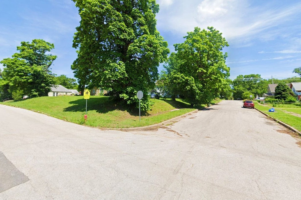 0.13 Acre Kansas City, Wyandotte County, KS (Power, Water, & Paved Road)