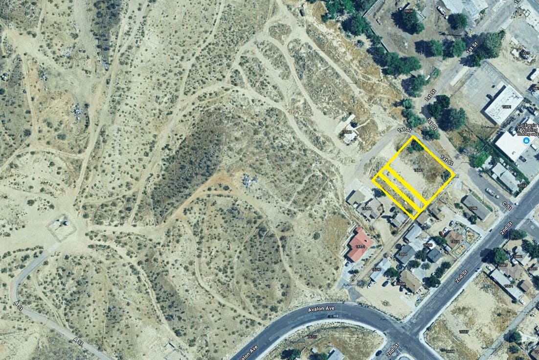 0.49 Acre Victorville, San Bernardino County, CA (Power, Water, & Paved Road)