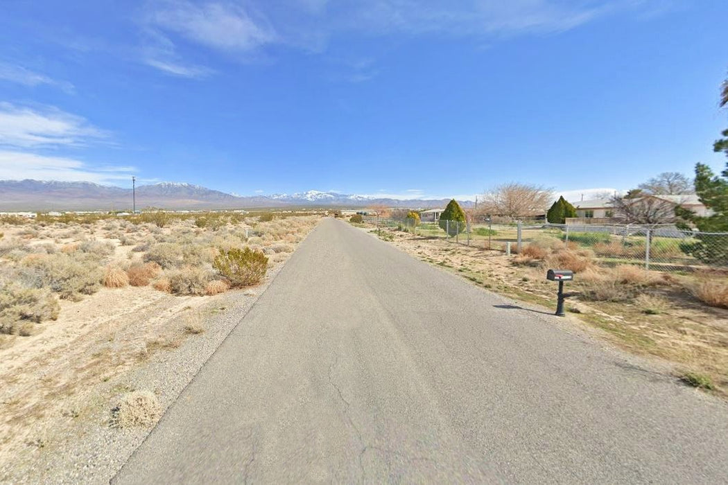 0.46 Acre Pahrump, Nye County, NV (Power & Paved Road)