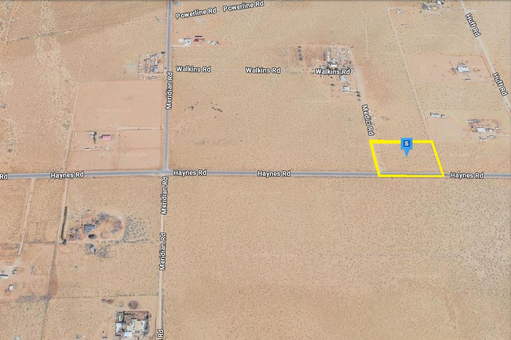3.23 Acres Lucerne Valley, San Bernardino County, CA (Power & Paved Road)