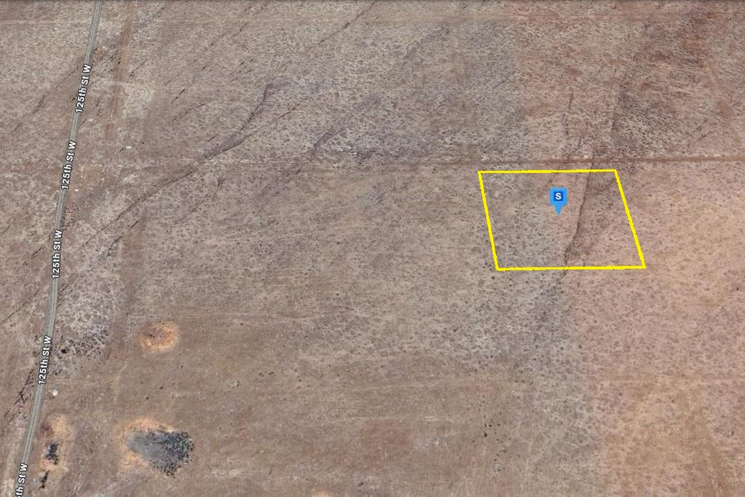 1.88 Acres Lancaster, Los Angeles County, CA