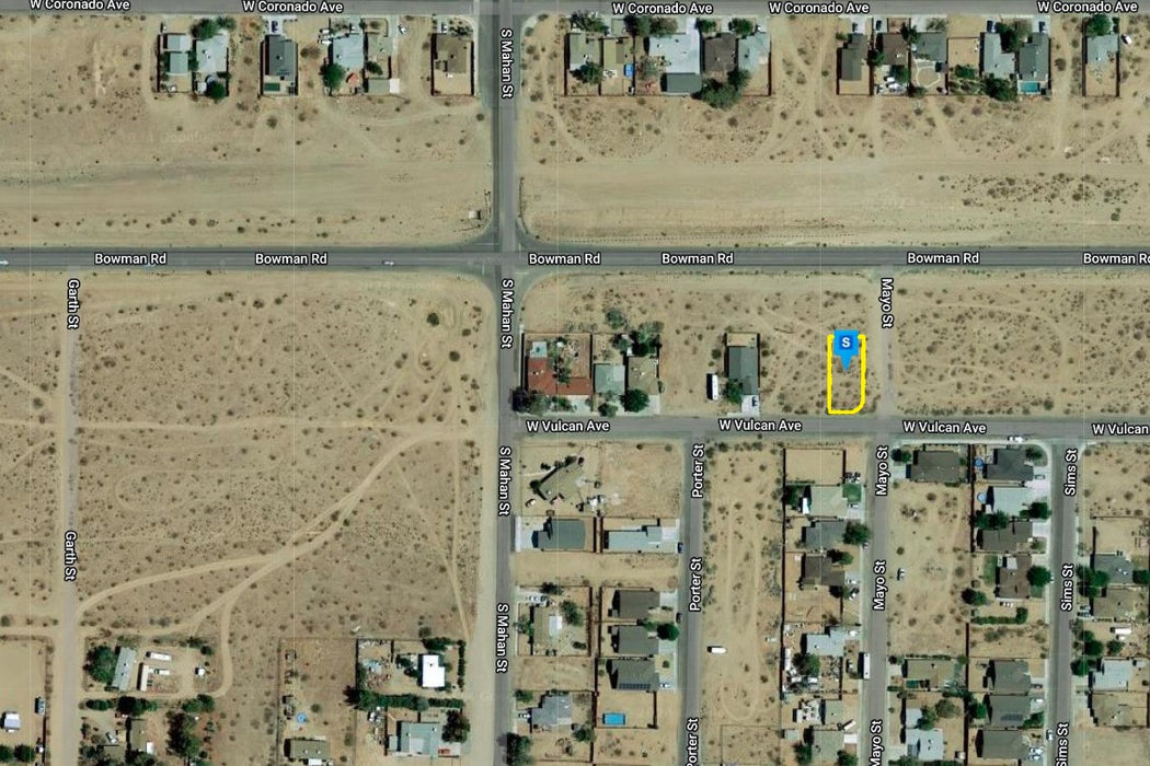 0.14 Acre Ridgecrest, Kern County, CA (Power, Water, & Paved Road)