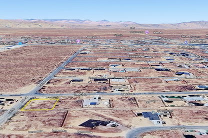 0.23 Acre California City, Kern County, CA (Power, Water, & Paved Road)