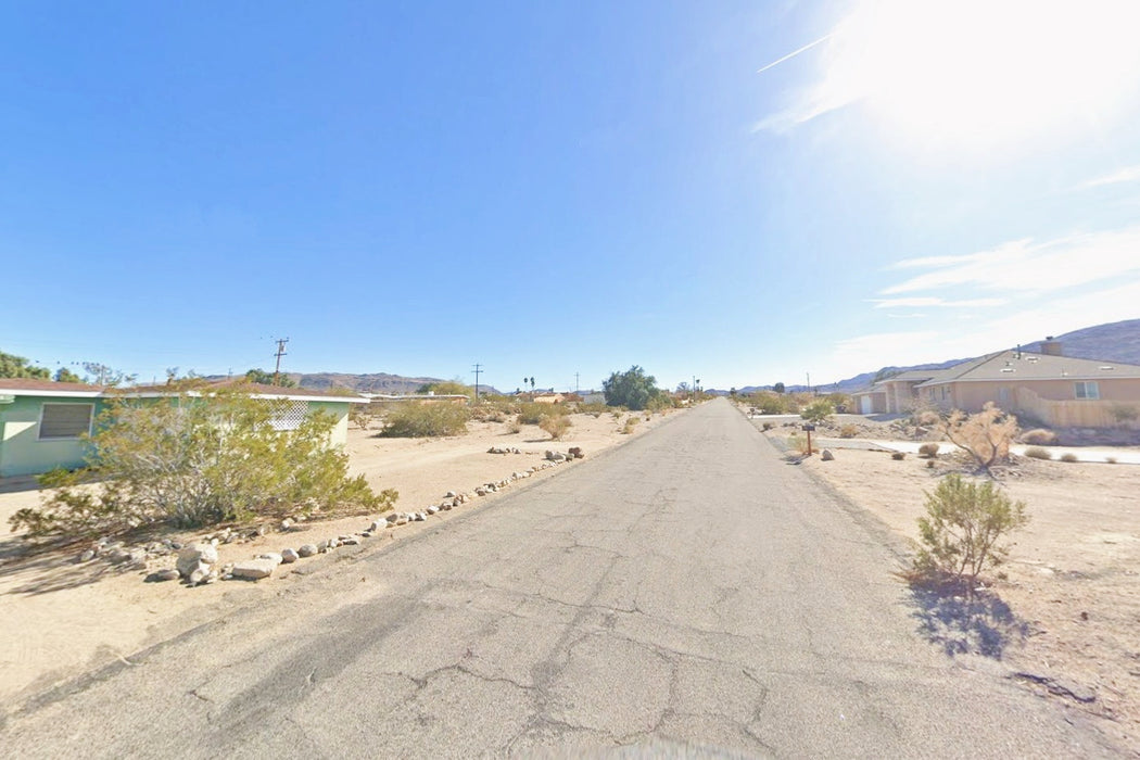 0.21 Acre Twentynine Palms, San Bernardino County, CA (Power, Water, & Paved Road)