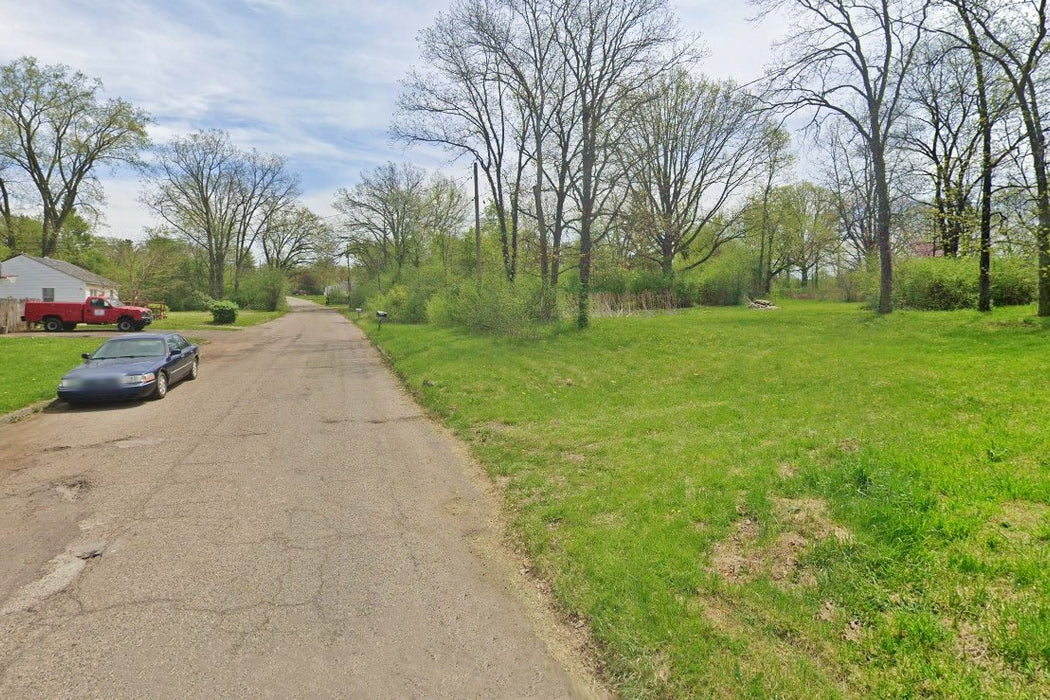 0.23 Acre Flint, Genesee County, MI (Power, Water, & Paved Road)