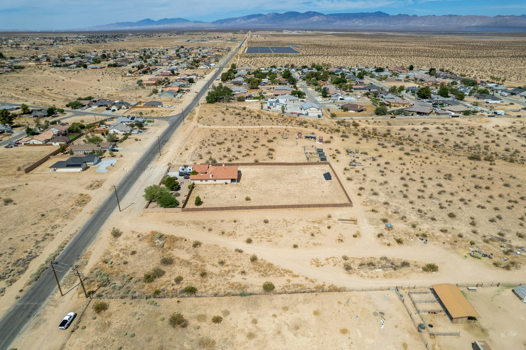 1.27 Acres California City, Kern County, CA (Power, Water, & Paved Road)