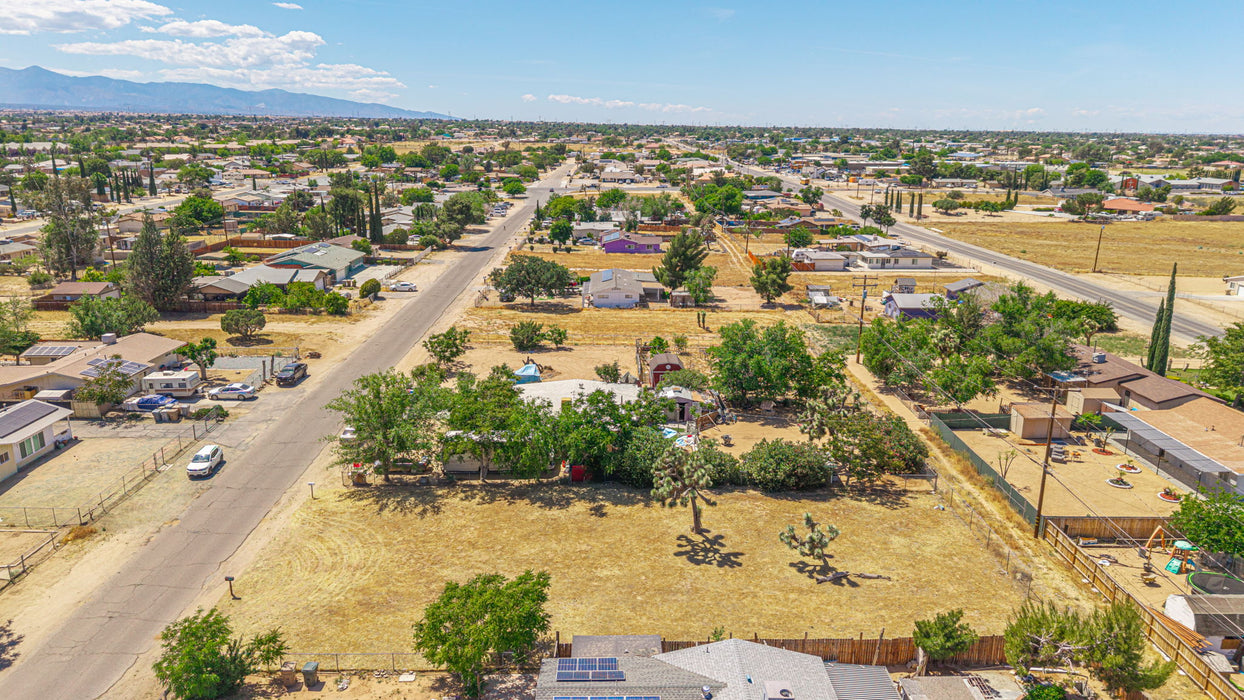 0.26 Acre Hesperia, San Bernardino County, CA (Power, Water, & Paved Road)