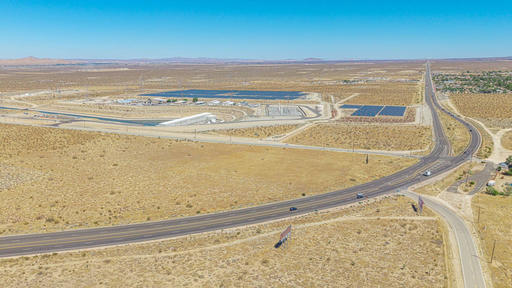 2.94 Acres Pearblossom, Los Angeles County, CA (Power, Water, & Paved Road)