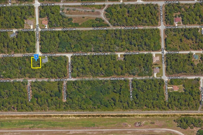 0.25 Acre Lehigh Acres, Lee County, FL (Power & Paved Road)