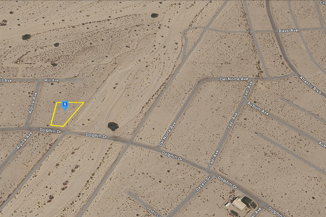 0.53 Acre Salton City, Imperial County, CA (Water & Paved Road)