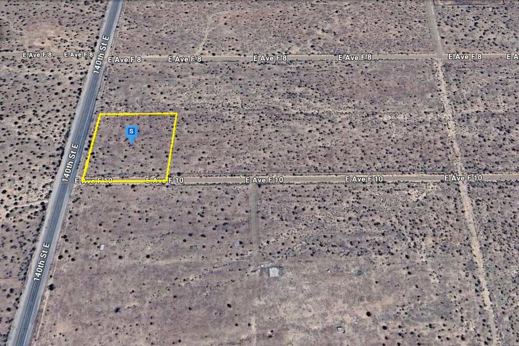 1.60 Acres Lancaster, Los Angeles County, CA (Paved Road)