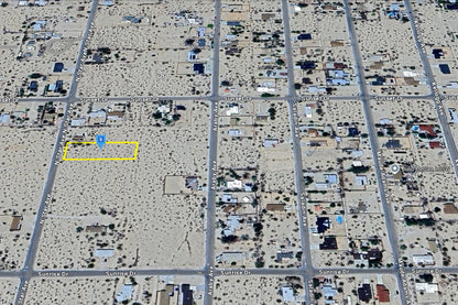0.69 Acre Twentynine Palms, San Bernardino County, CA (Power, Water, & Paved Road)