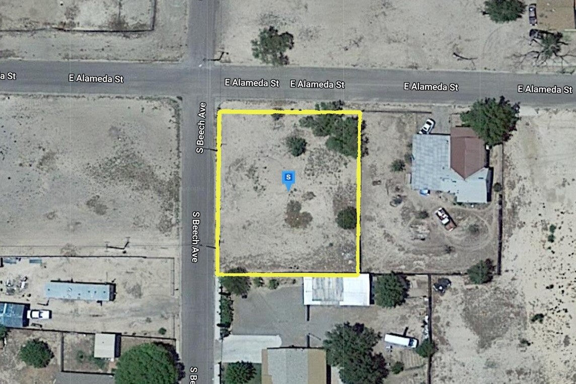 0.30 Acre Roswell, Chaves County, NM (Power, Water, & Paved Road)