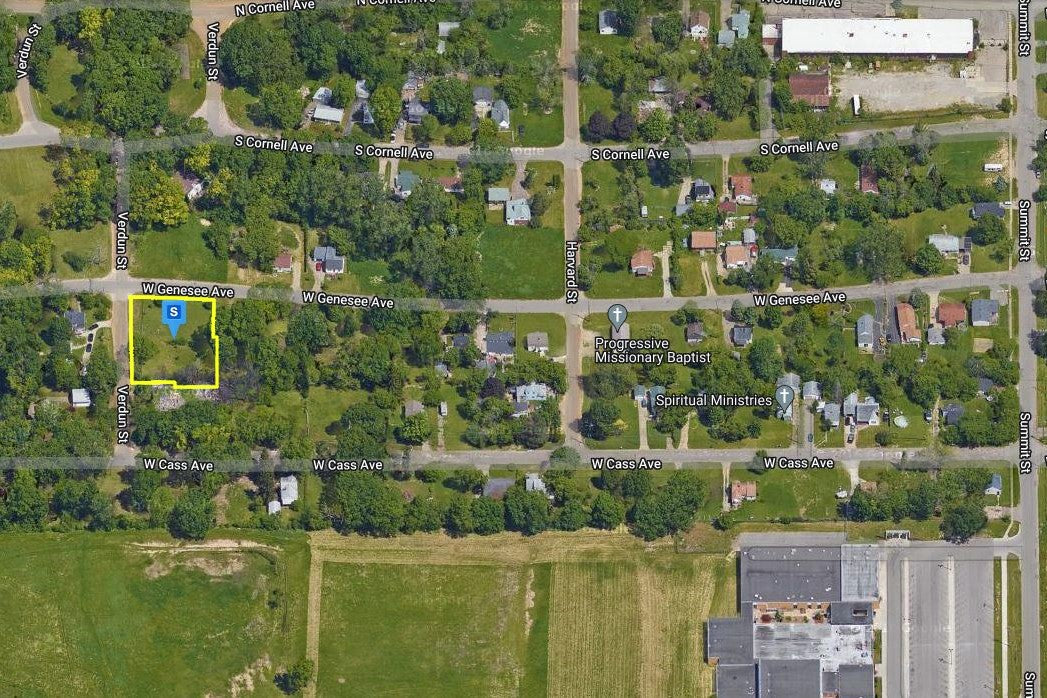 0.48 Acre Flint, Genesee County, MI (Power, Water, & Paved Road)