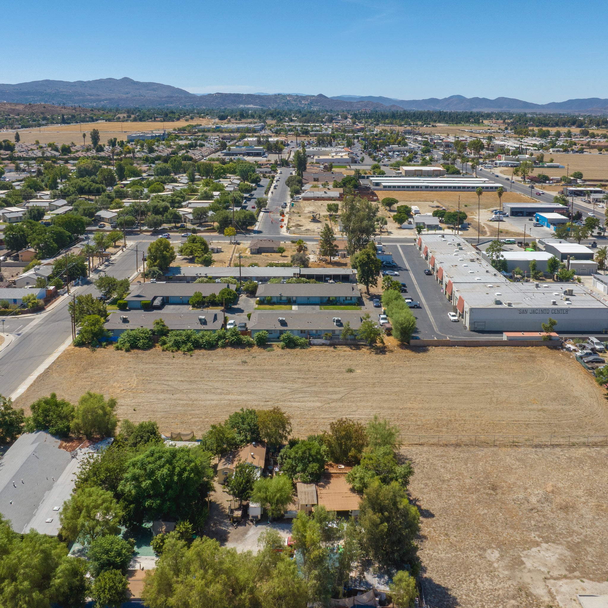 1.25 Acres San Jacinto, Riverside County, CA (Power, Water, & Paved Road)