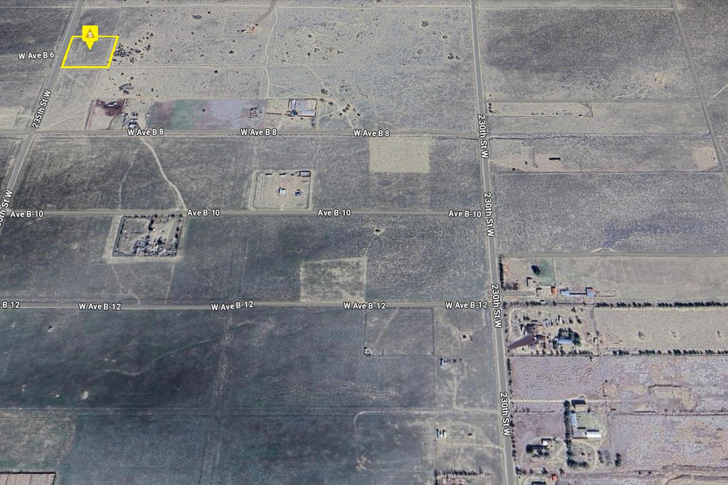 1.73 Acres Lancaster, Los Angeles County, CA (Paved Road)