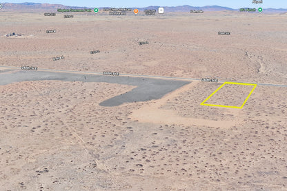 2.31 Acres Lancaster, Los Angeles County, CA (Paved Road)