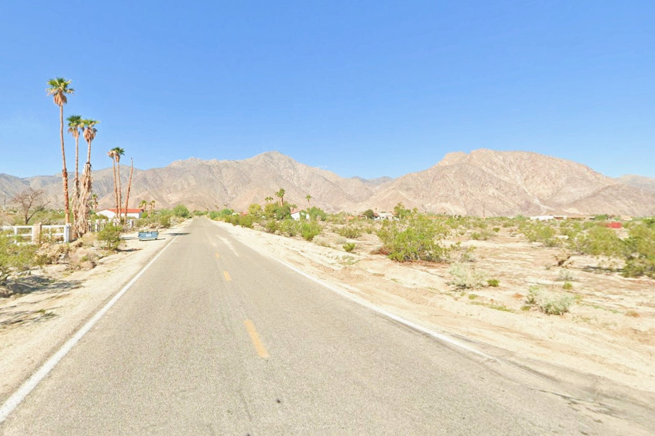 1.47 Acres Borrego Springs, San Diego County, CA (Power, Water, & Paved Road)