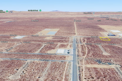 0.66 Acre California City, Kern County, CA (Water & Paved Road)