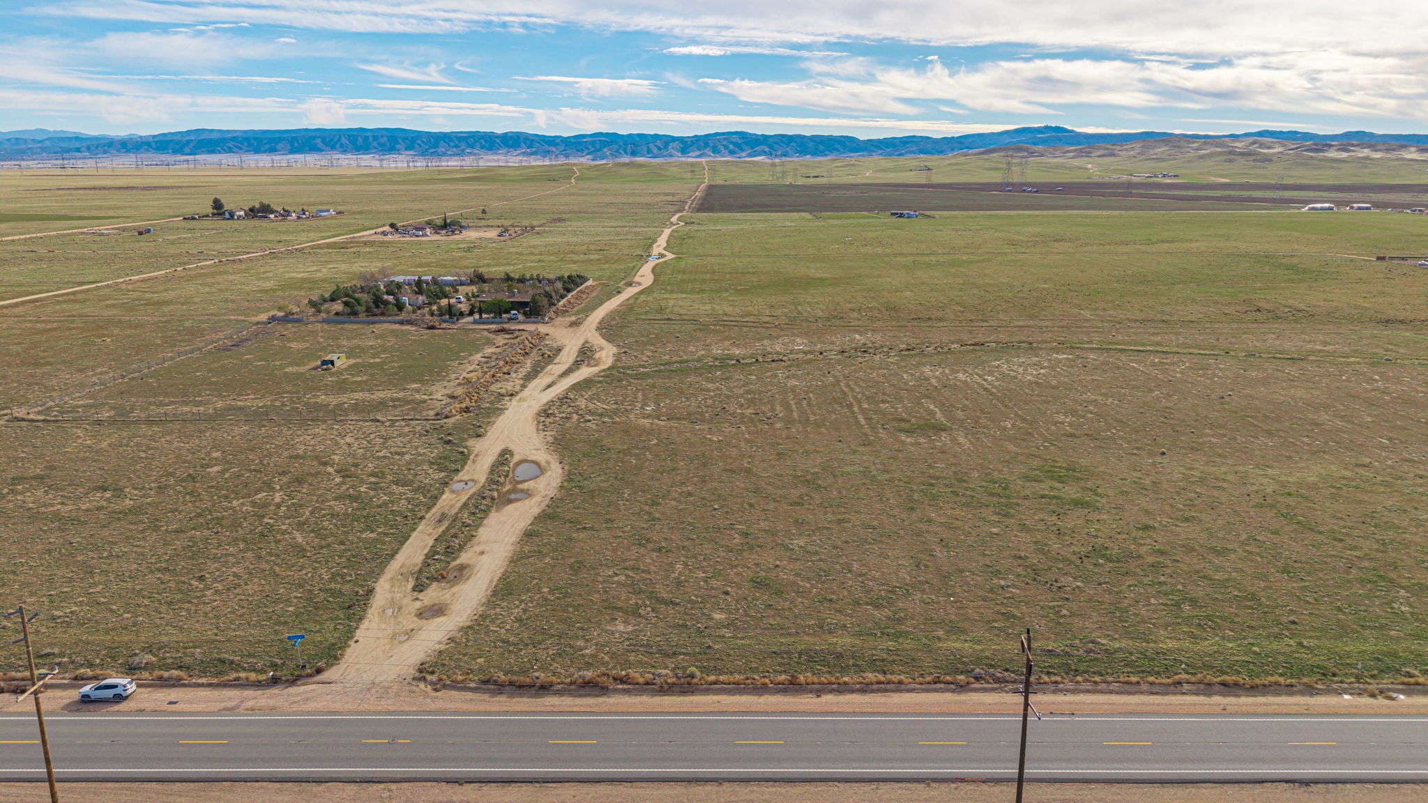 2.39 Acres Lancaster, Los Angeles County, CA (Power & Paved Road)