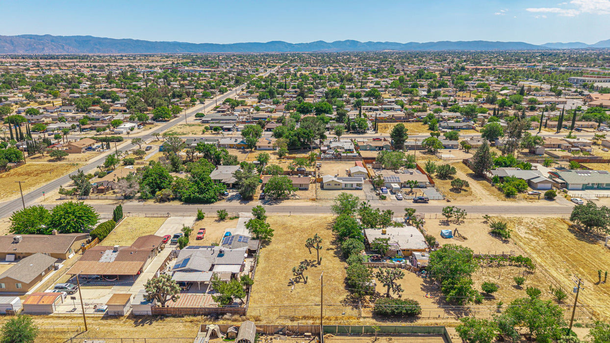 0.26 Acre Hesperia, San Bernardino County, CA (Power, Water, & Paved Road)