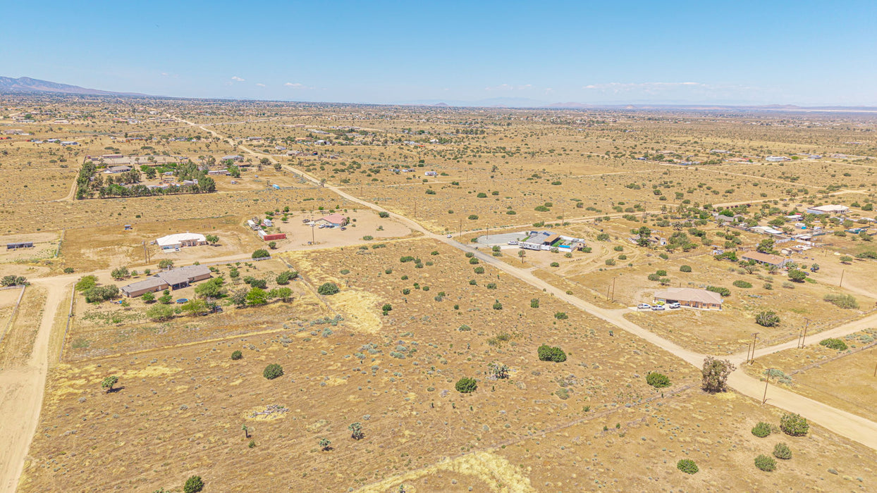 4.55 Acres Phelan, San Bernardino County, CA (Power & Water)