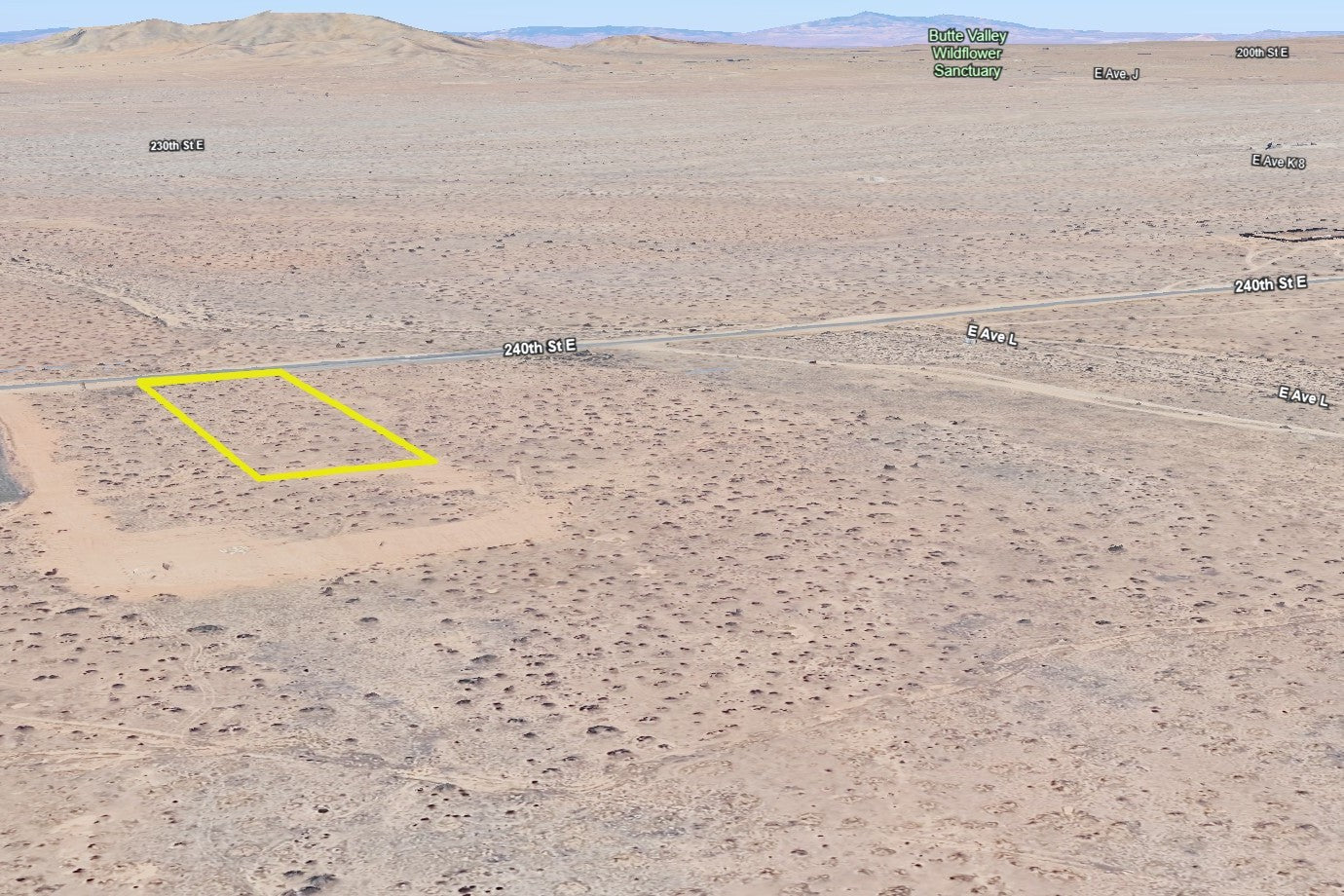 2.31 Acres Lancaster, Los Angeles County, CA (Paved Road)