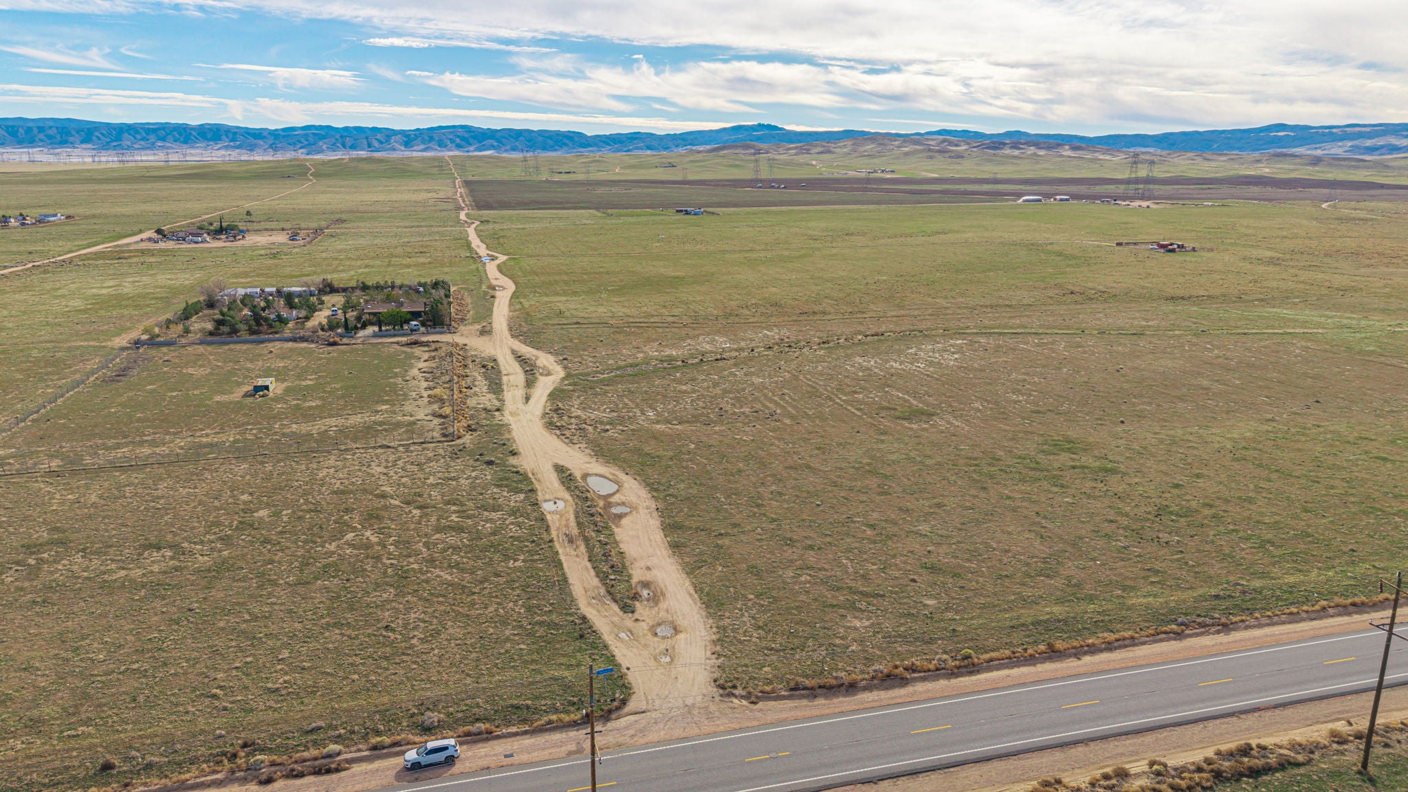 2.39 Acres Lancaster, Los Angeles County, CA (Power & Paved Road)