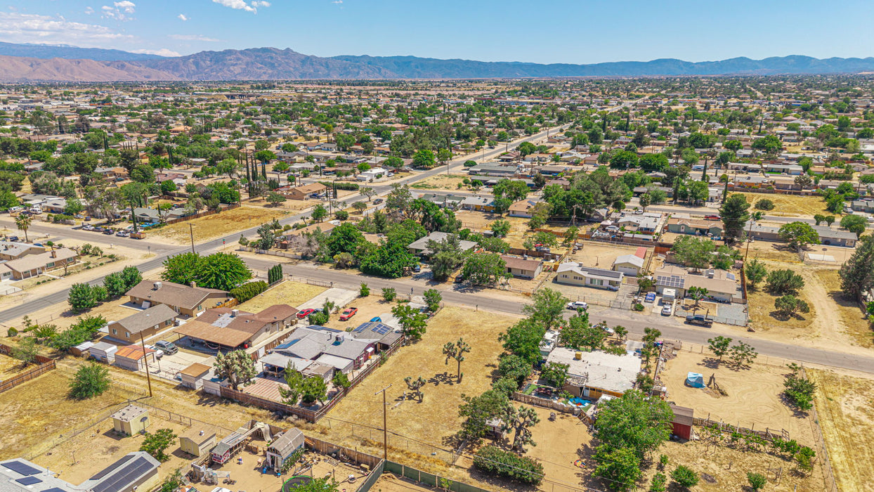 0.26 Acre Hesperia, San Bernardino County, CA (Power, Water, & Paved Road)