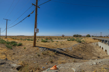 8.81 Acres Lancaster, Los Angeles County, CA (Commercial Lot, Power, & Paved Road)