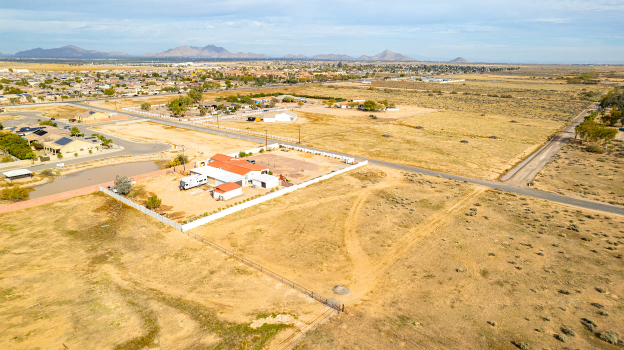 1.15 Acres Casa Grande, Pinal County, AZ (Power, Water, & Paved Road)