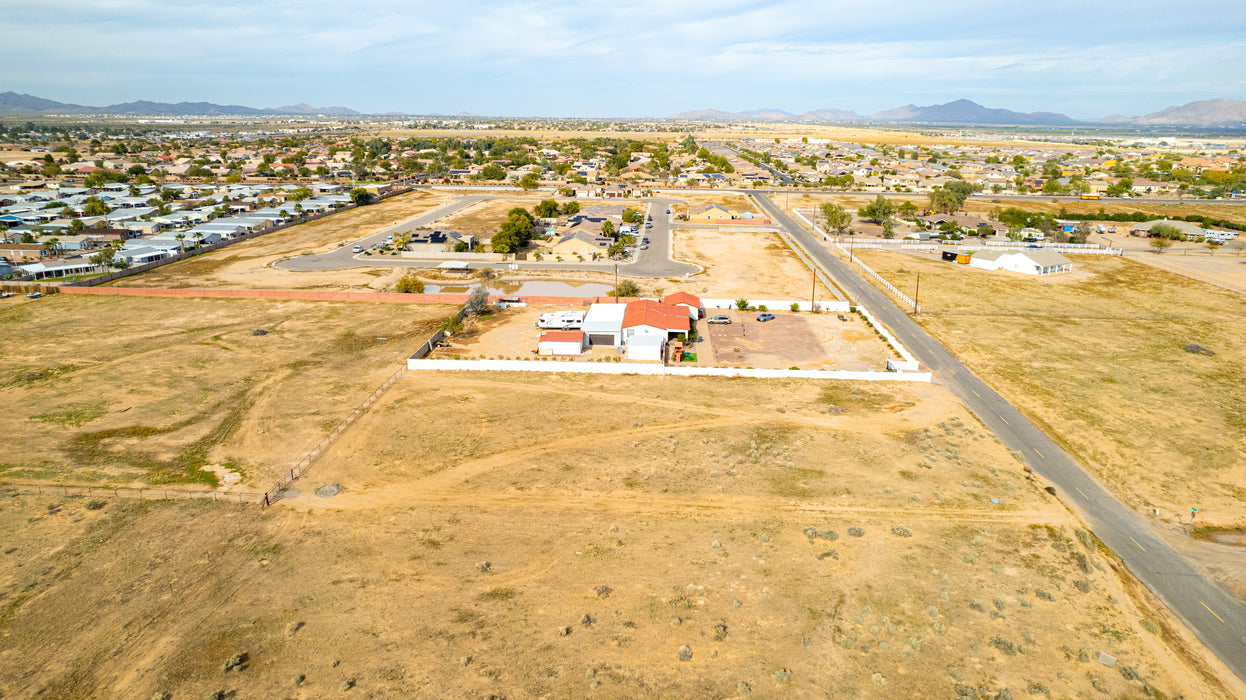 1.15 Acres Casa Grande, Pinal County, AZ (Power, Water, & Paved Road)