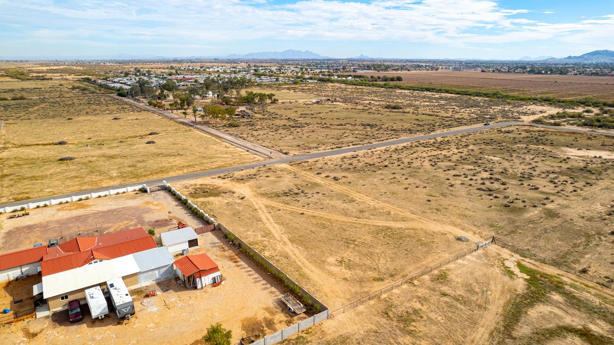 1.15 Acres Casa Grande, Pinal County, AZ (Power, Water, & Paved Road)