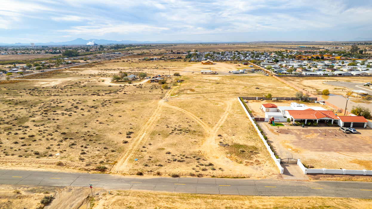 1.15 Acres Casa Grande, Pinal County, AZ (Power, Water, & Paved Road)