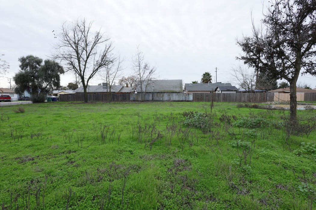 0.16 Acre Chowchilla, Madera County, CA (Commercial Lot, Power, Water, & Paved Road)