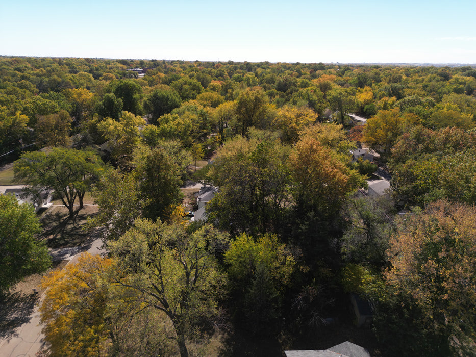 0.17 Acre Topeka, Shawnee County, KS (Power, Water, & Paved Road)