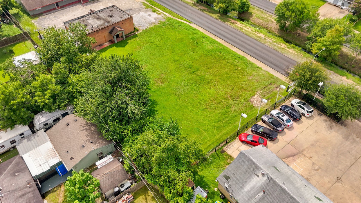 0.36 Acre Houston, Harris County, TX (Commercial Lot, Power, Water, & Paved Road)