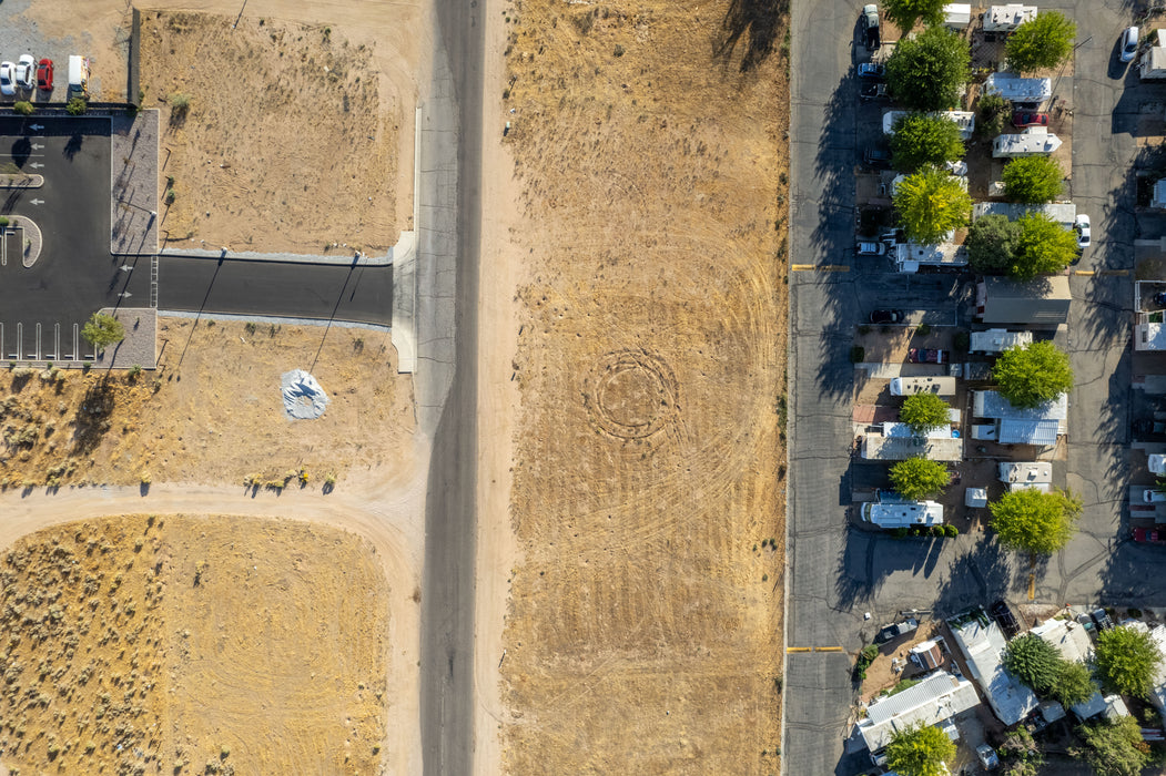 0.52 Acre  Hesperia, San Bernardino County, CA (Commercial Lot, Power, Water, & Paved Road)