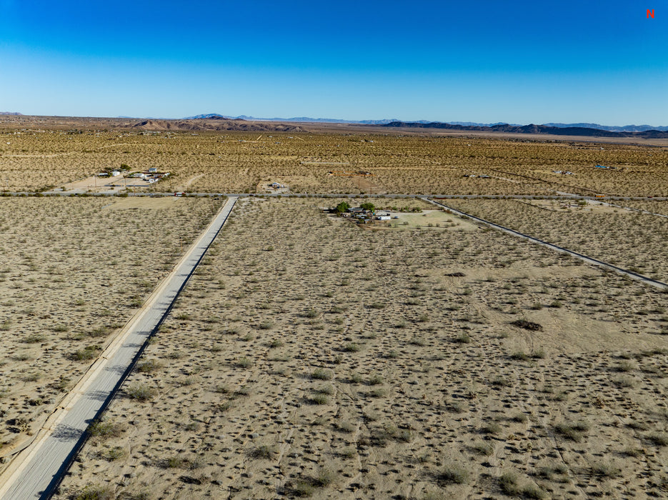 2.31 Acres Joshua Tree, San Bernardino County, CA (Power)