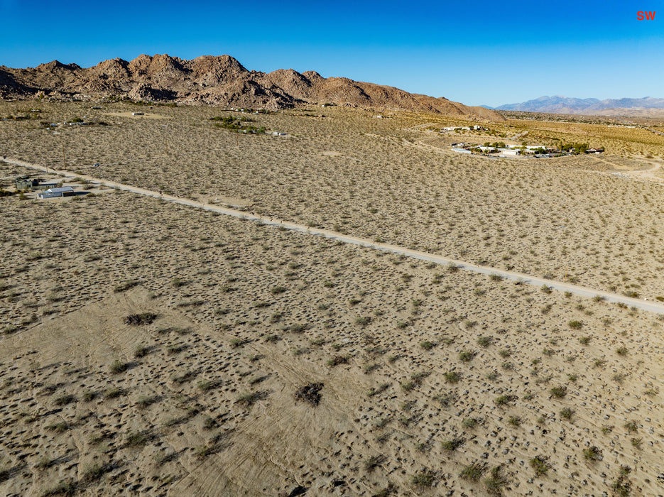 2.31 Acres Joshua Tree, San Bernardino County, CA (Power)