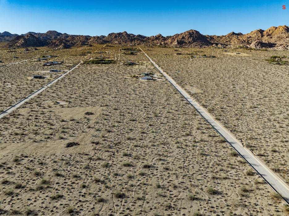 2.31 Acres Joshua Tree, San Bernardino County, CA (Power)